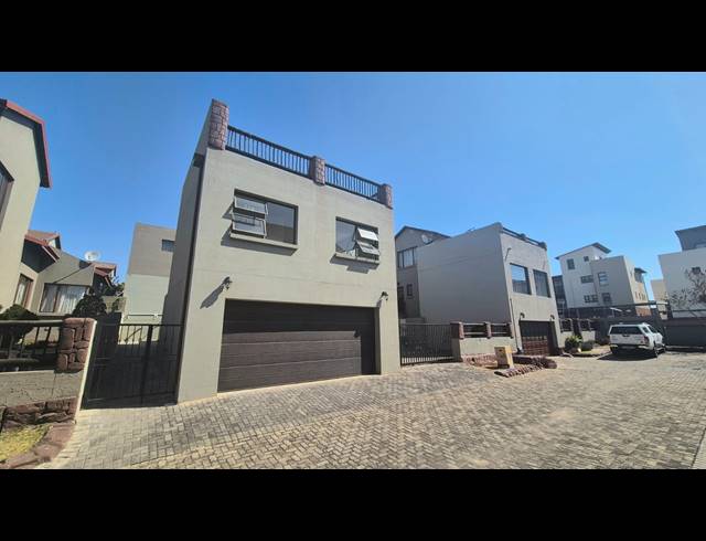 3 BEDROOM CLUSTER RENTED IN BARBEQUE DOWNS